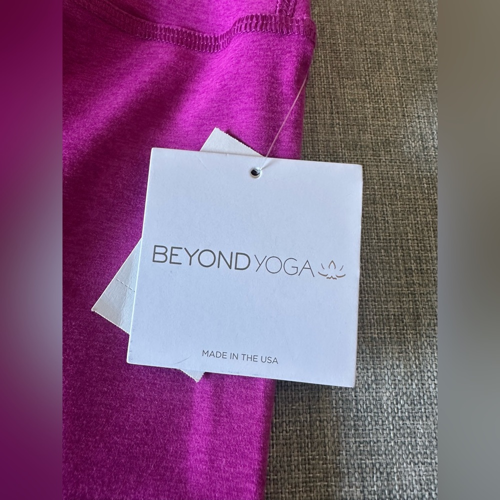 NWT BEYOND Legging-Yoga Spacedye Well Rounded Stirrup Style